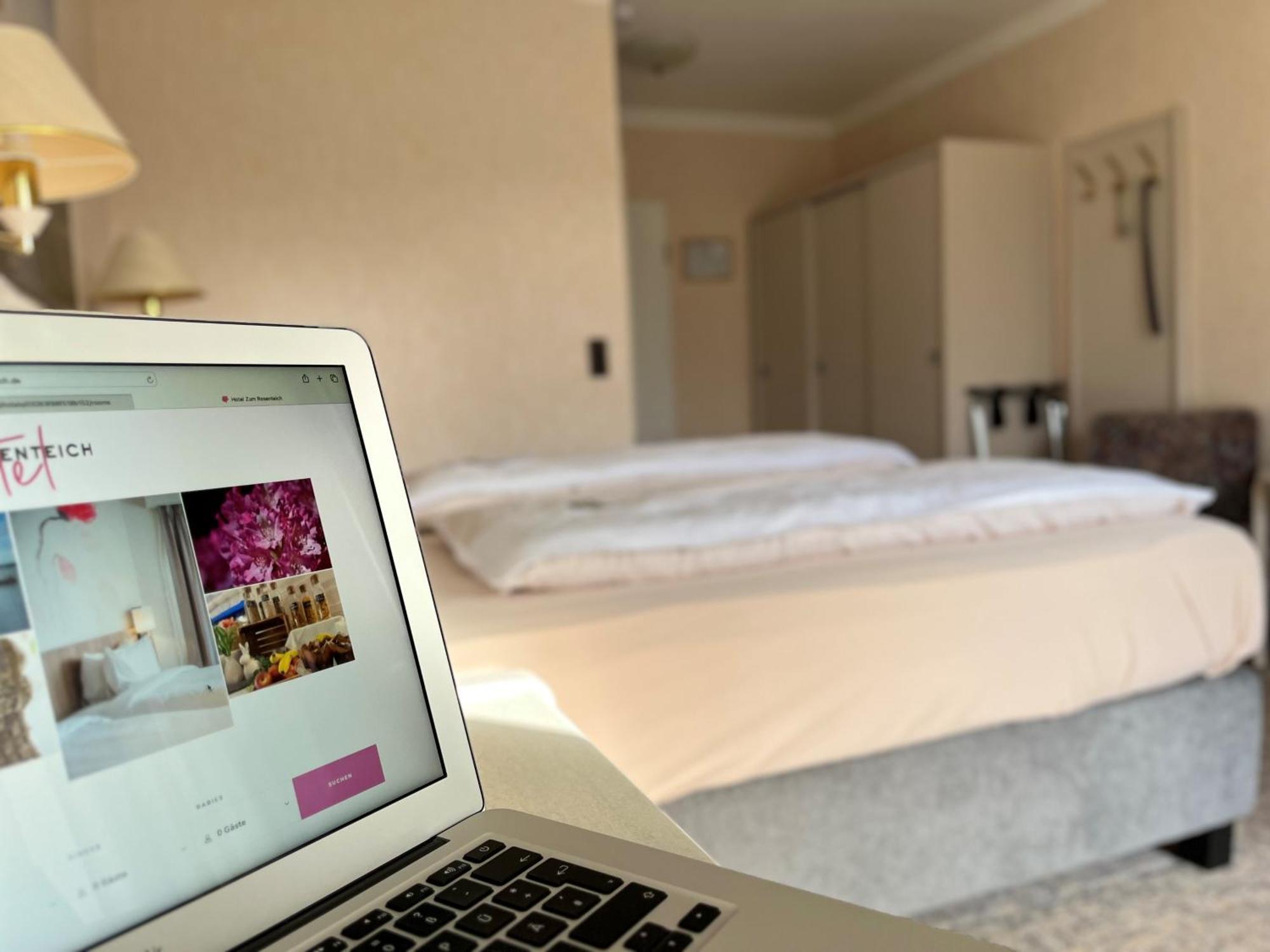 Hotel Zum Rosenteich Bad Zwischenahn Exteriör bild