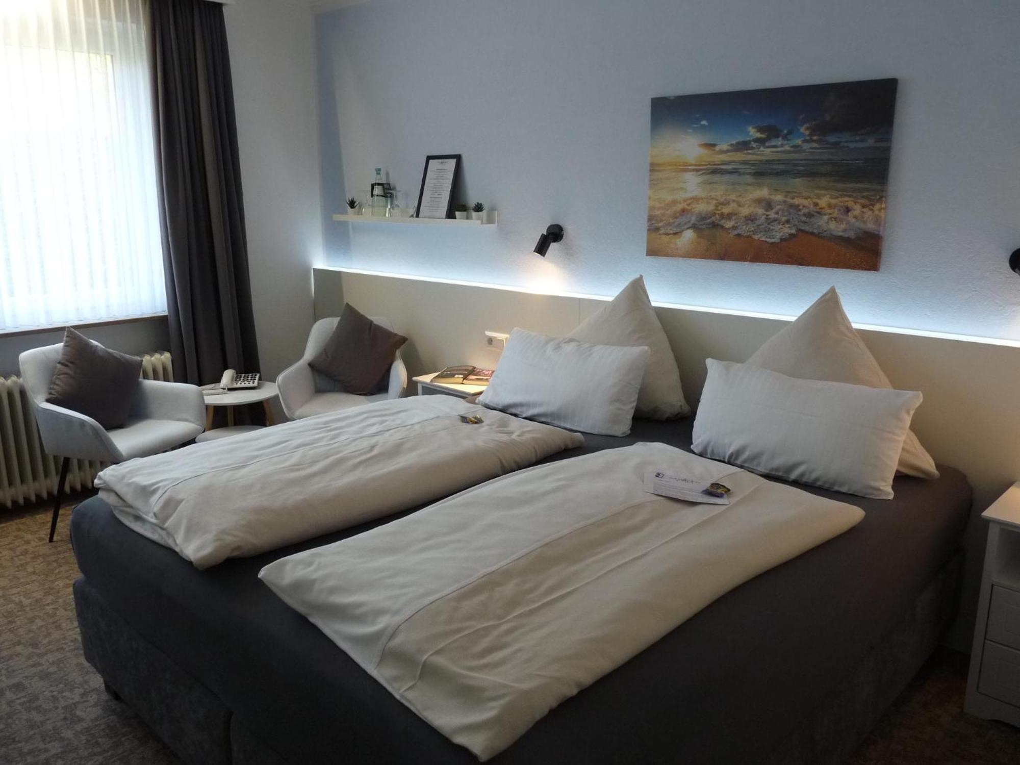 Hotel Zum Rosenteich Bad Zwischenahn Exteriör bild
