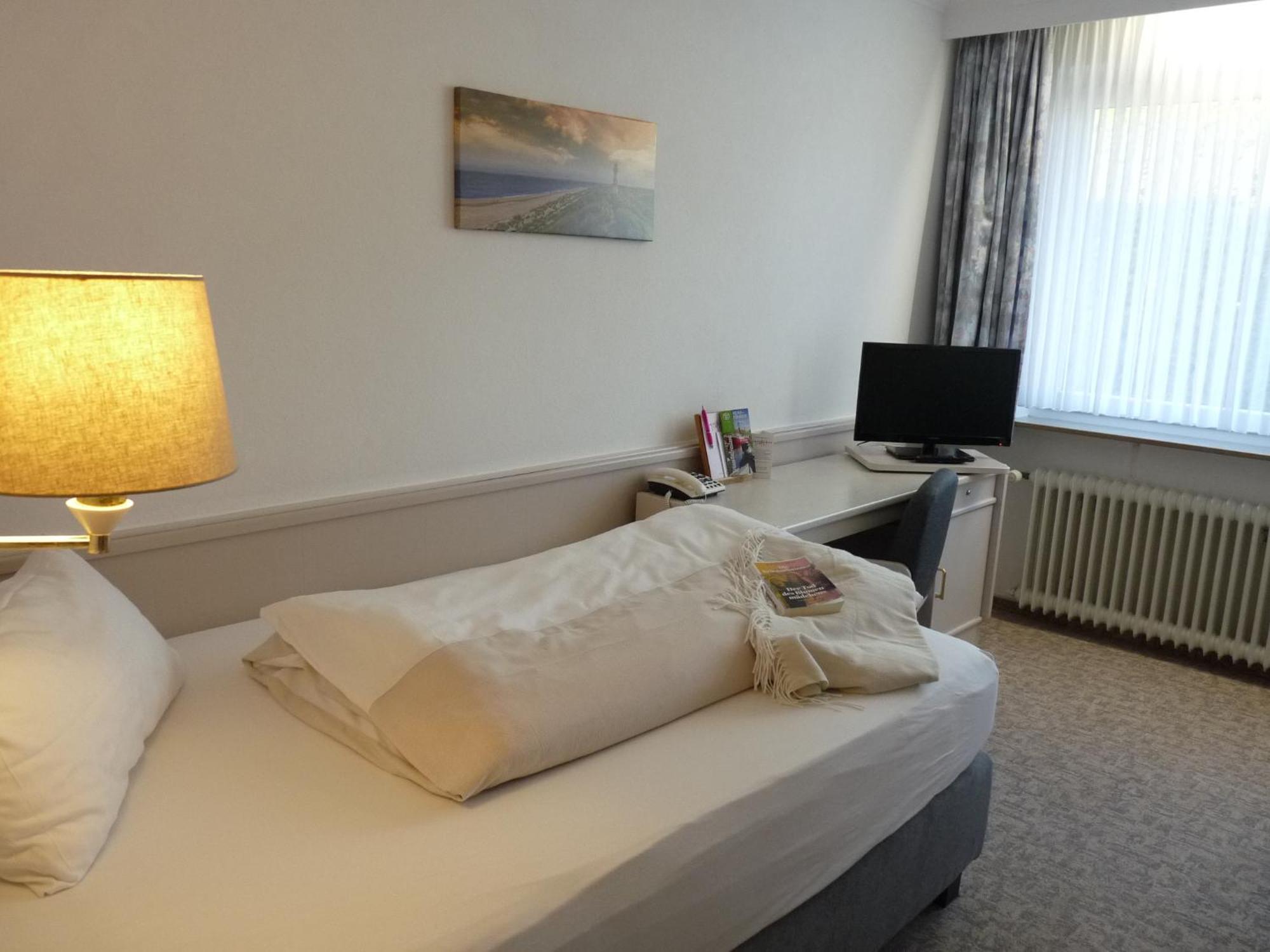 Hotel Zum Rosenteich Bad Zwischenahn Exteriör bild