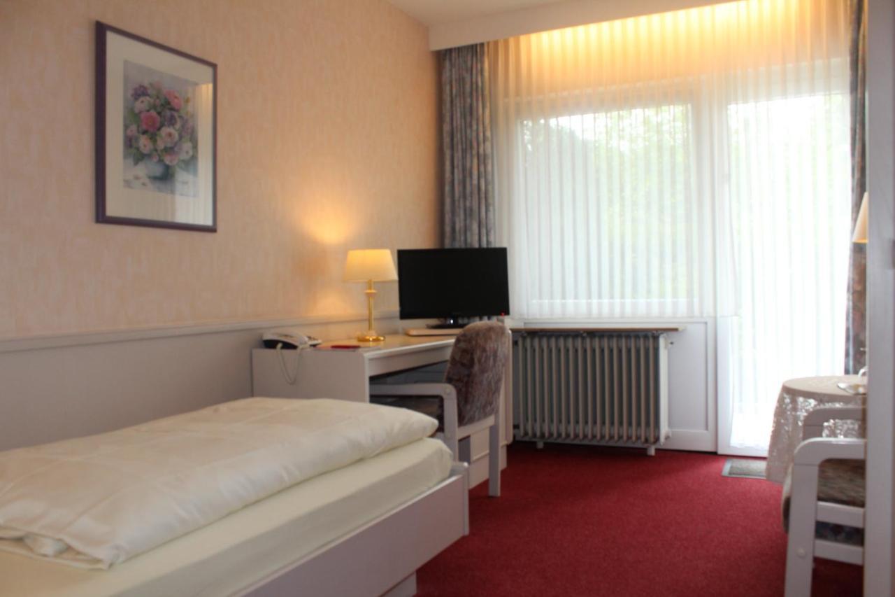 Hotel Zum Rosenteich Bad Zwischenahn Exteriör bild