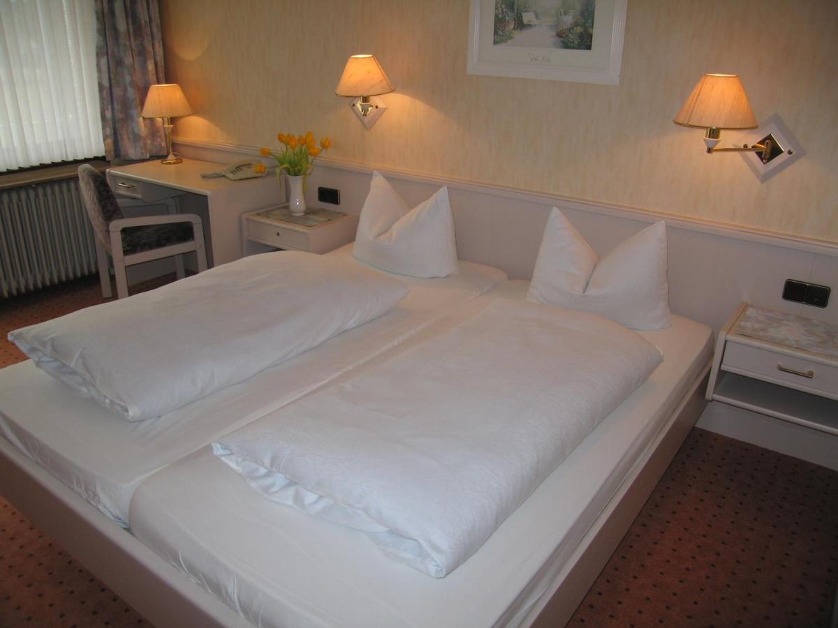 Hotel Zum Rosenteich Bad Zwischenahn Exteriör bild