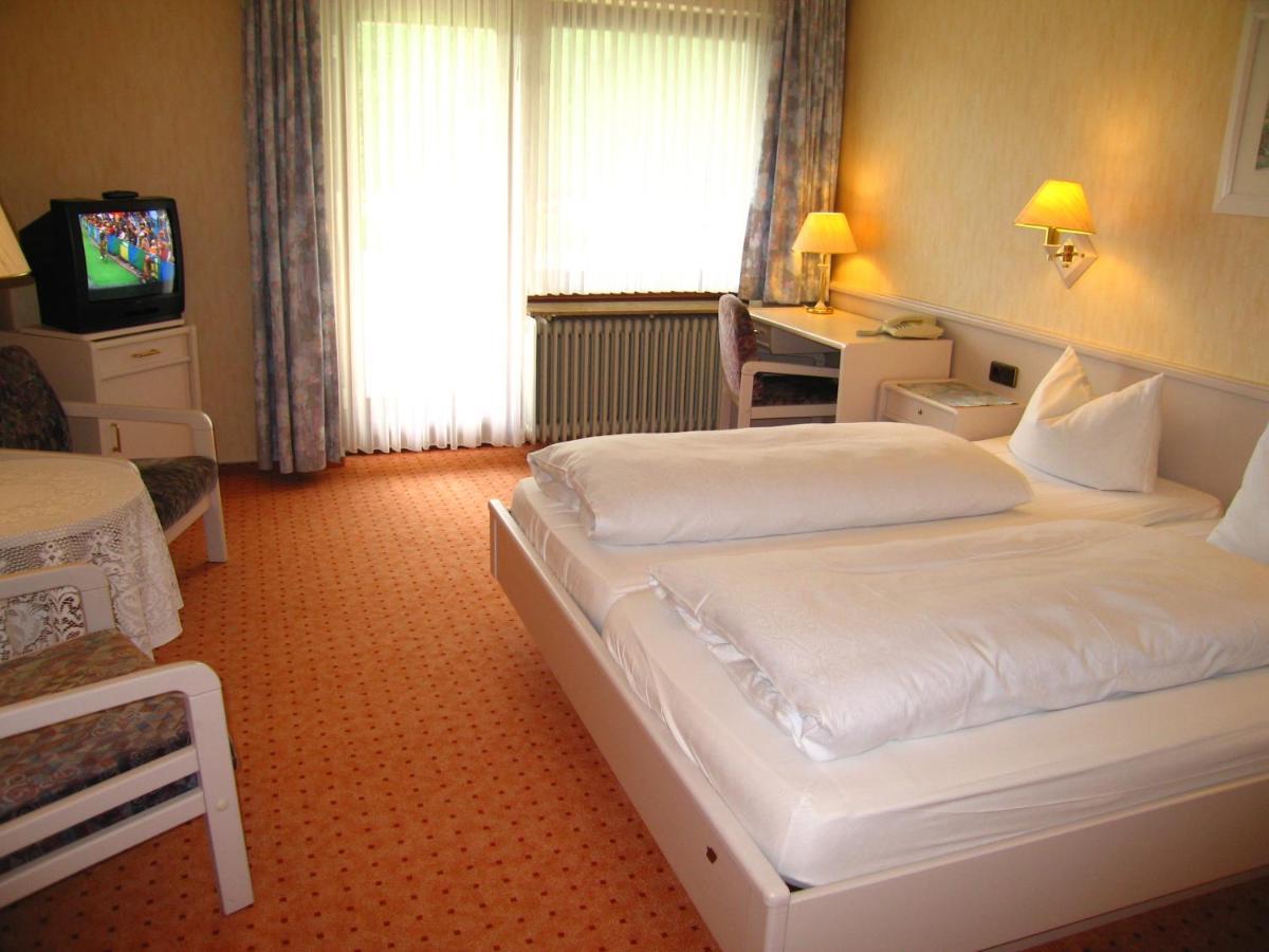 Hotel Zum Rosenteich Bad Zwischenahn Exteriör bild